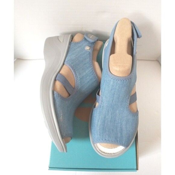 New! BZEES Dream Ankle Strap Wedge Sandals Shoes Blue Denim Machine Washable 9W - Picture 2 of 6